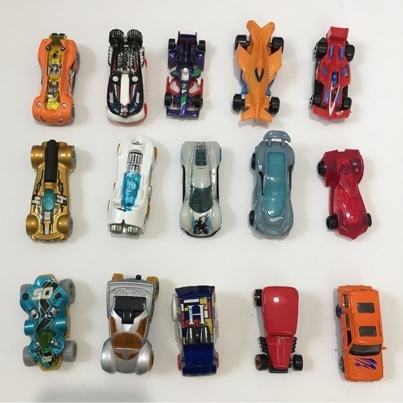 Mattel Vehicles Hot Wheels Diecast Car Lot of 15 Cars Vehicles - Picture 2 of 15